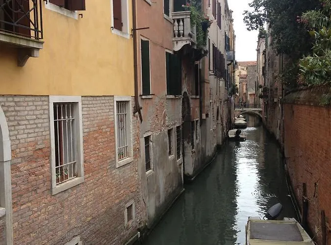 アパート Carbona Sconta *